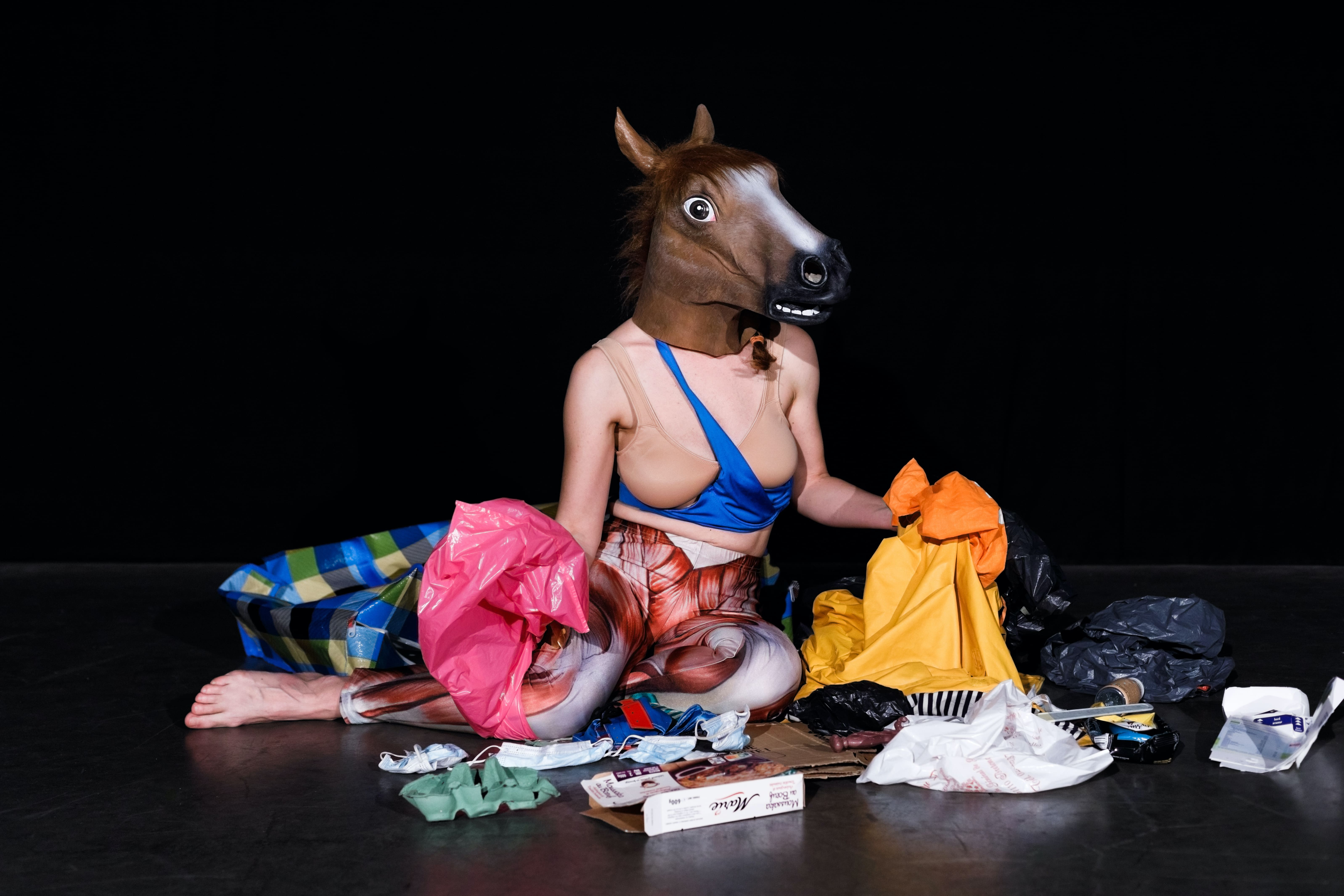 Christine Armanger : visions d'apocalypse - mouvement