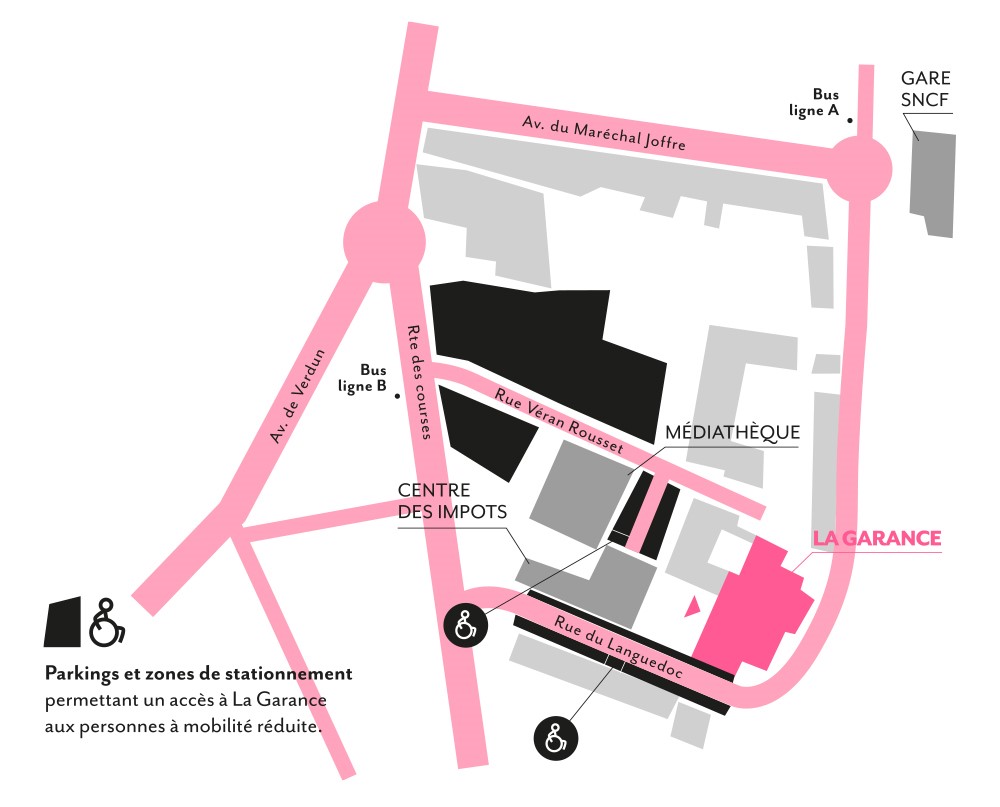 Le parking de La Garance se trouve derrière la Médiathèque de La Durance près de la rue Véran rousset. Il y a quatre places réservées aux personnes à mobilité réduite.