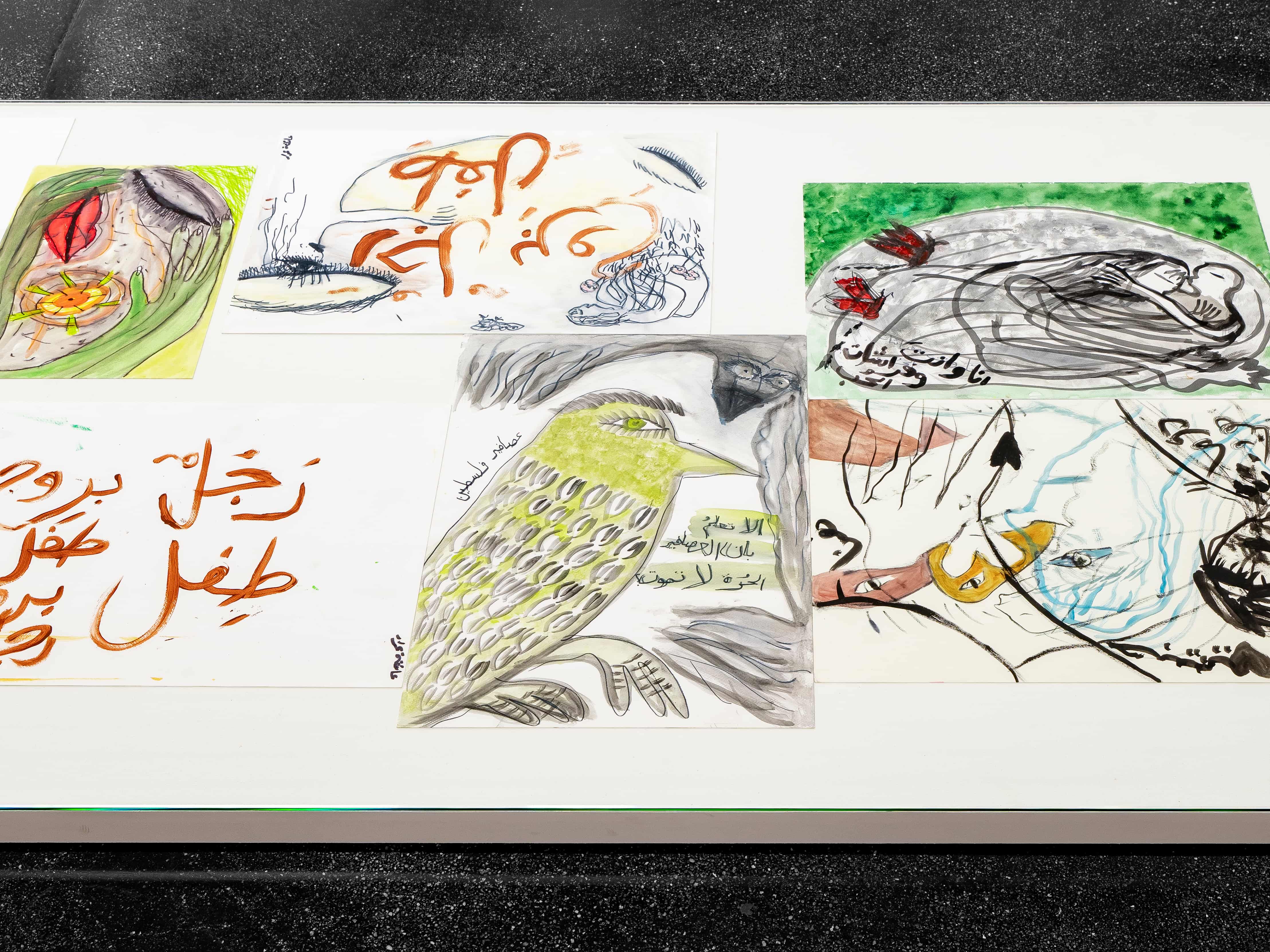 Aysha E Arar, détail d’une série de dessins, 2023-25, vue de l’exposition « Al Farisa », 2025, CC Strombeek – Grimbergen, en co-production avec la Ferme du Buisson, courtesy de l’artiste et des galeries Dvir et Sans titre, 